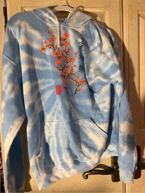 Tie-Dye Blue Scoop-Neck Hoodie Sweater with Floral Embroidery